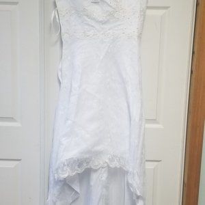 Wedding dress Brand new (custom made) Size Medium - Asymmetrical